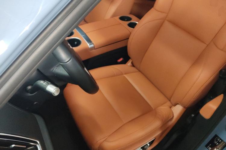 Used Li Auto L8 2023 Pro Model
