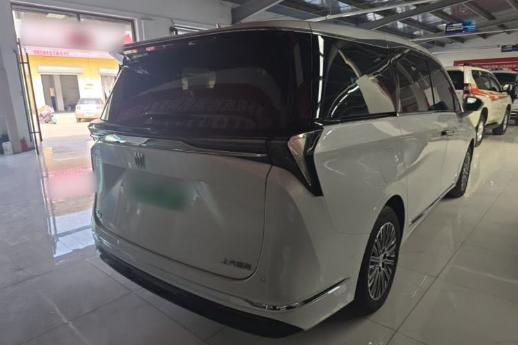 Used Buick GL8 New Energy 2024 Lu Zun Luxury Edition 7-Seater Rear Right 45 Deg