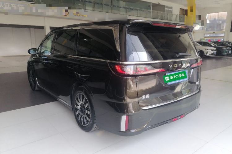 Used VOYAH Dream 2025 EV Four-Wheel Drive Flagship Kunpeng Edition
