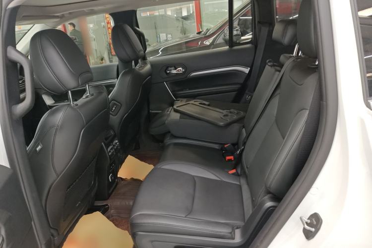 Used Jeep Commander 2018 2.0T Two-Wheel Drive Enjoyment Version China VI Emission Standard