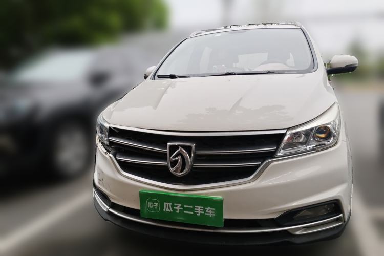 Used Baojun 730 2019 1.5L Manual Fashion Model 7-seater National V Front
