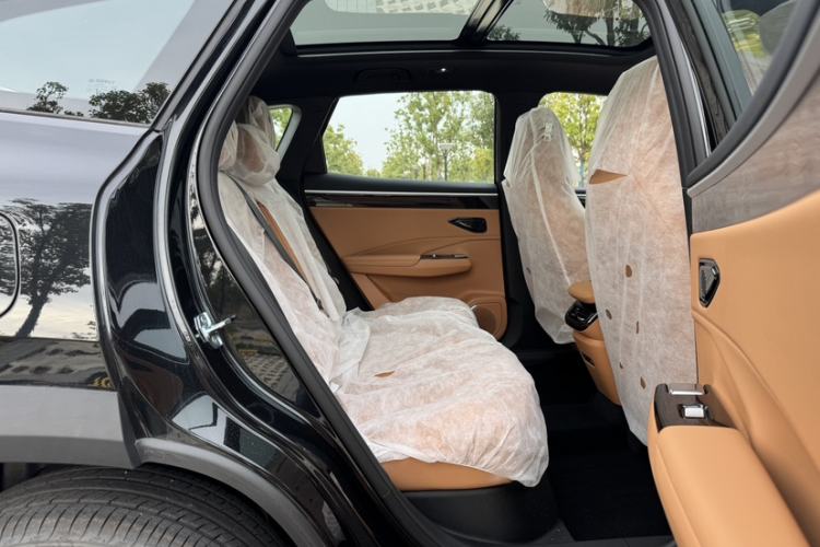 Used Geely Galaxy L7 2025 EM-i 115km Exploration Edition Interior 2