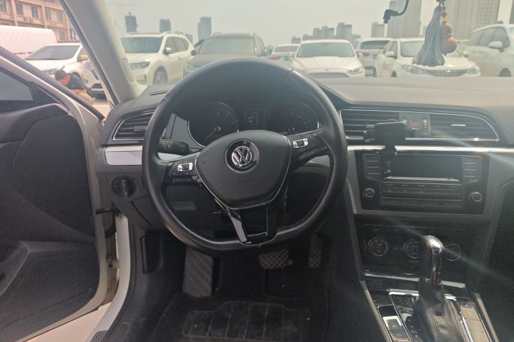 Used Volkswagen Lamando 2015 280TSI DSG Comfort Edition Steering Wheel