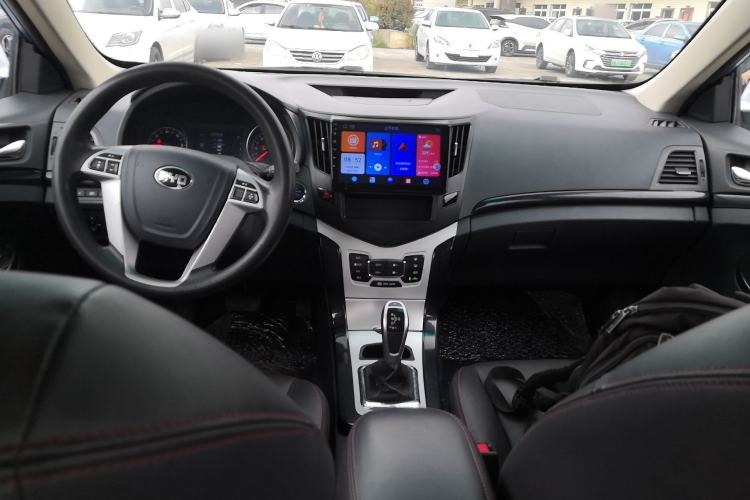 Used BYD e5 2017 300 Prestige Edition Center Console