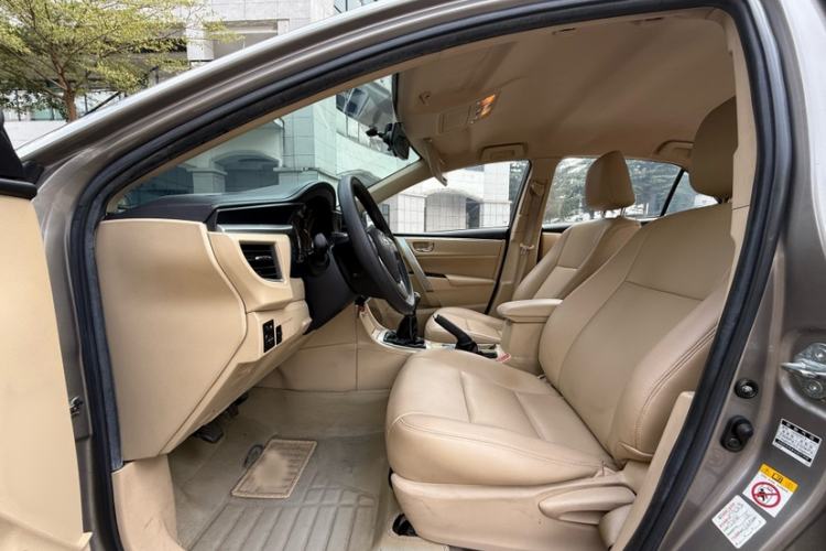 Used Toyota Corolla 2014 1.6L Manual GL