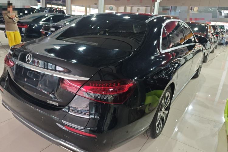 Used Mercedes-Benz E-Class New Energy 2022 Restyled E 350 e L Plug-in Hybrid Sedan Rear Right 45 Deg