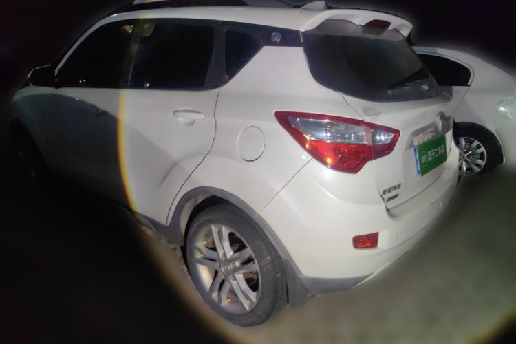 Used CHANGAN CS35 2016 1.6L Manual Luxury Model China IV Standard
