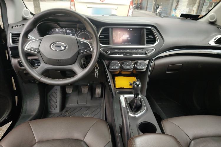 Used GAC Trumpchi GS4 2015 200T Manual Luxury Edition Center Console