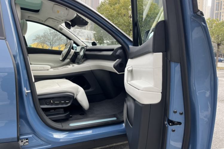 Used Nio ES7 2022 100kWh First Edition Right Front Seat