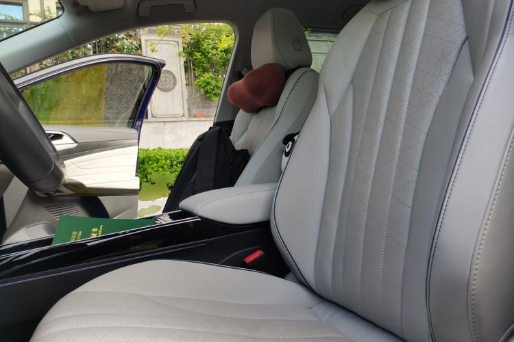 Used Volkswagen ID.6 X 2021 Pro Smart Long-Range Edition Left Front Seat