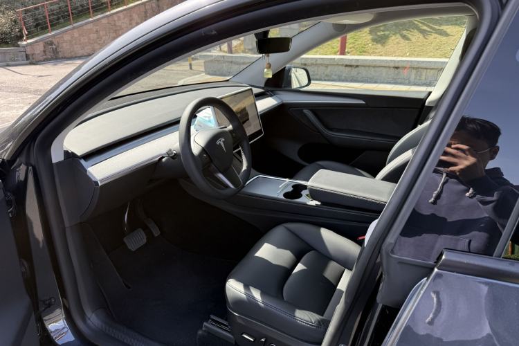 Used Tesla Model Y 2024 Rear-Wheel-Drive Version