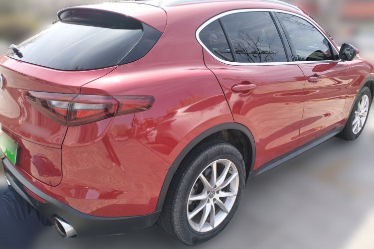 Used Alfa Romeo Stelvio 2017 2.0T 200HP Luxury Edition
