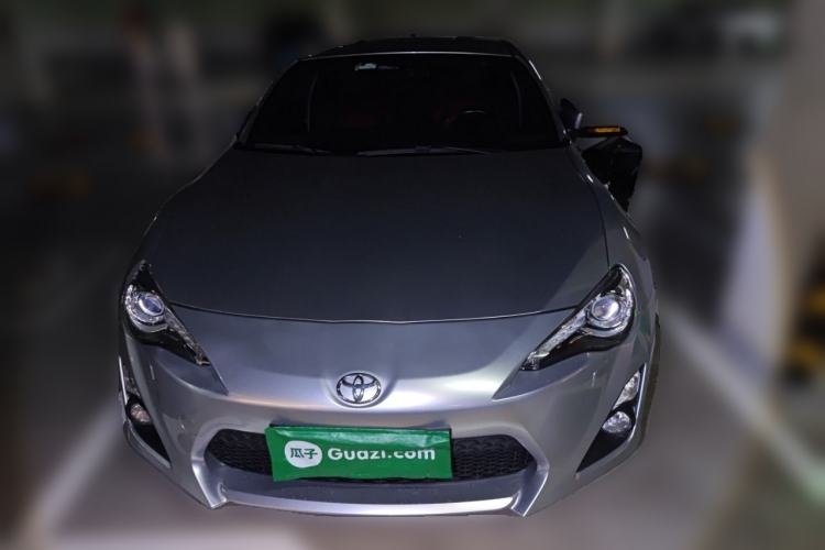Used Toyota 86 2014 2.0L Manual Luxury Version