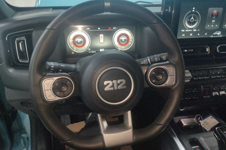 Used 212 T01 2025 2.0T Changfeng