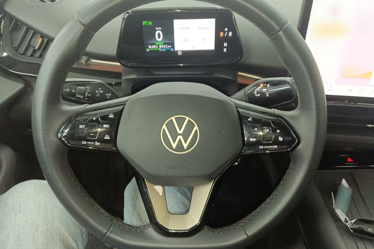 Used Volkswagen ID.UNYX 2024 Pro Long-Range Version Steering Wheel