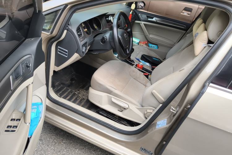 Used Volkswagen Golf 2016 230TSI Manual Comfort Version Driver Seat