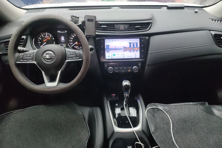 Used Nissan X-Trail 2023 Classic 2.0L Two-Wheel Drive Smart Connect Premium Edition Center Console