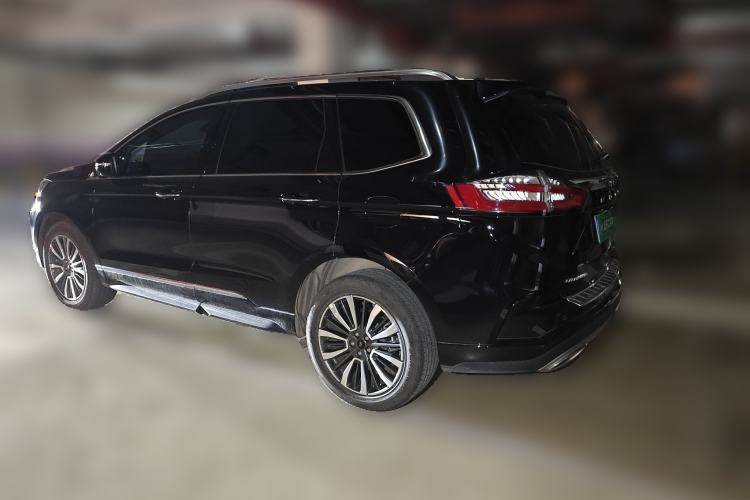 Used Ford Edge 2021 PLUS EcoBoost 245 Two-Wheel-Drive Titanium 7-Seater
