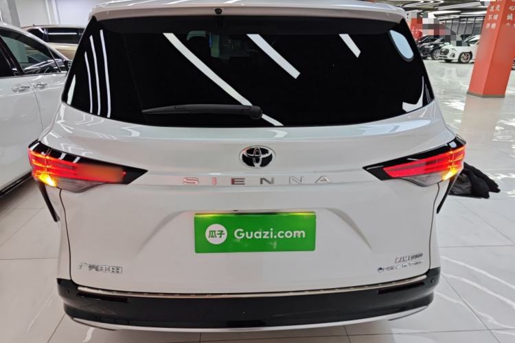 Used Toyota SIENNA 2024 2.5L Hybrid Four-Wheel Drive Prestige Edition Rear