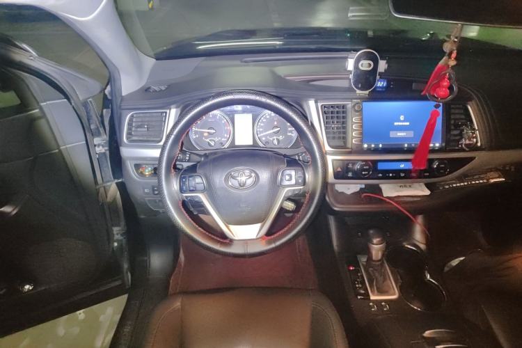 Used Toyota Highlander 2018 2.0T Four-Wheel Drive Luxury Version 7 Seats China VI Standard
