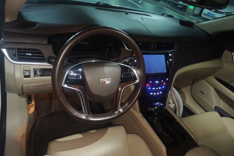 Used Cadillac XTS 2017 28T Tech Edition Center Console