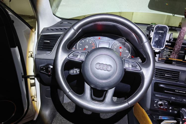 Used Audi Q5 2015 40 TFSI Luxury Model
