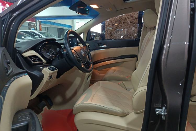 Used Buick GL8 2023 Land Executive Class 652T Luxury Model
