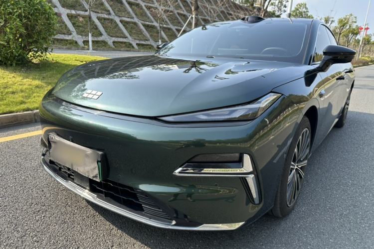 Used Geely Galaxy 8 2025 130km EM-P Starship Edition