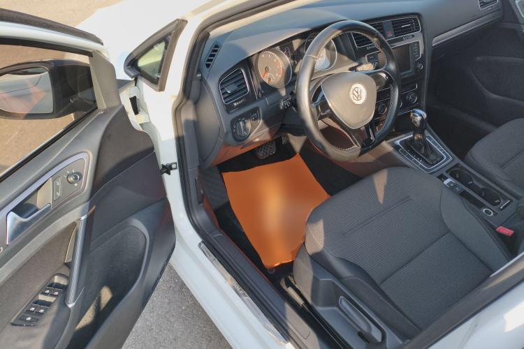 Used Volkswagen Golf 2017 1.6L Automatic Comfort Million-Vehicle Anniversary Edition