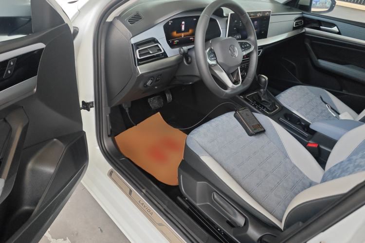 Used Volkswagen Lavida 2023 1.5L Automatic Full-Comfort Edition
