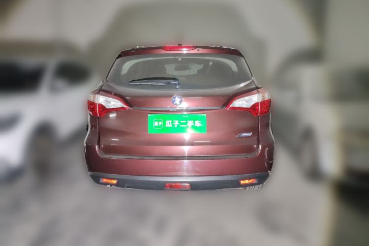 Used Venucia T70 2015 2.0L CVT Smart Edition
