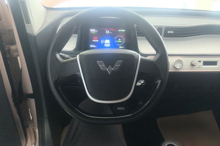 Used Wuling Hongguang MINIEV 2022 Macaron Premium Model – Lithium Iron Phosphate Steering Wheel