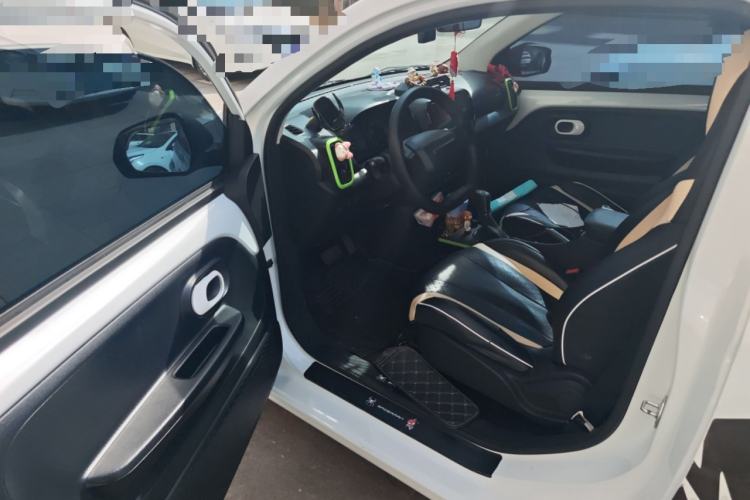 Used Roewe Clever 2021 302 km New Four-Seater Super-Efficient Version
