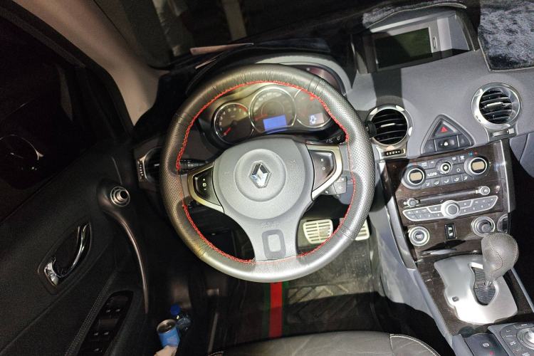 Used Renault Koleos 2012 2.5L Two-Wheel Drive Comfort Edition with Navigation
