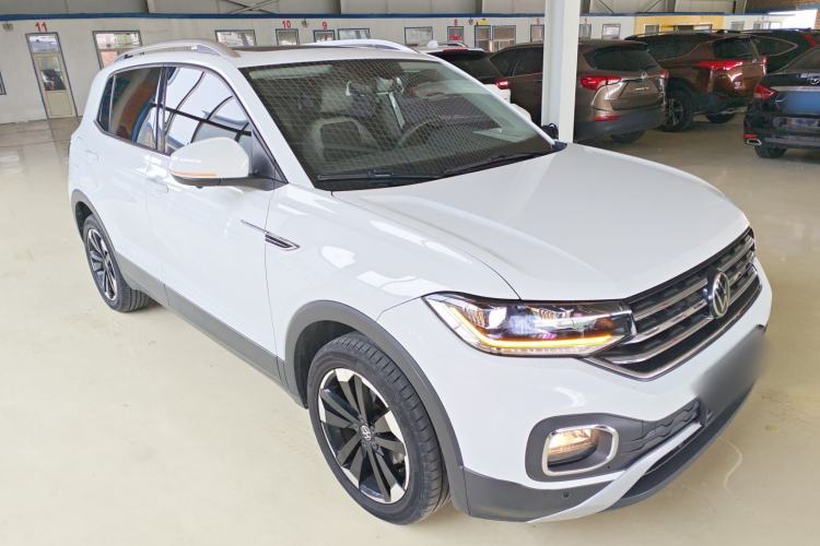 Used Volkswagen Tacqua 2020 280TSI DSG EnjoyPro Front Right 45 Deg