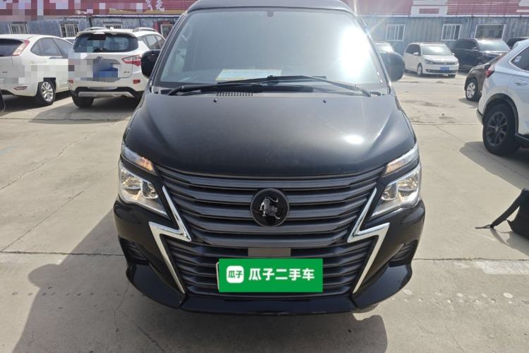 Used FORTHING Lingzhi 2022 Striving Version M5L 1.6L Base Model 9-Seater Front