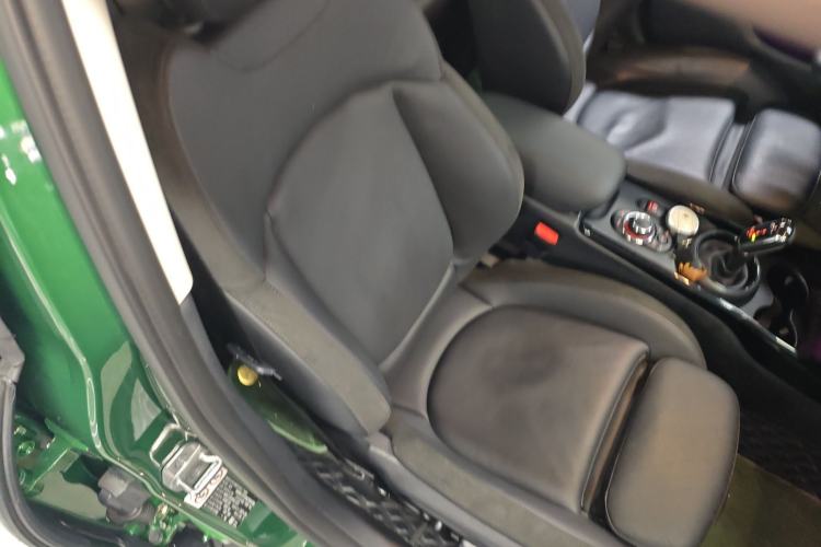 Used MINI Clubman 2022 1.5T COOPER Connoisseur Right Front Seat