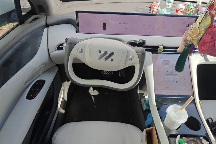 Used IM LS7 2023 100kWh Pro All-Wheel-Drive Version