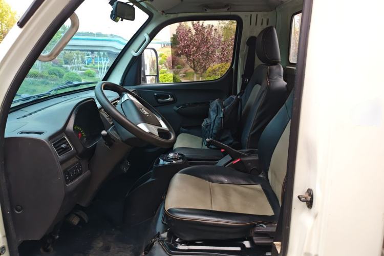 Used Foton Xiangling M New Energy 2023 M2 Long-Wheelbase Flat Cargo Bed Left Front Seat