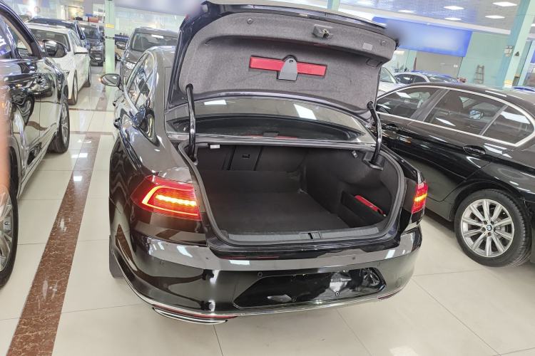 Used Volkswagen Magotan 2018 330TSI DSG Luxury Model