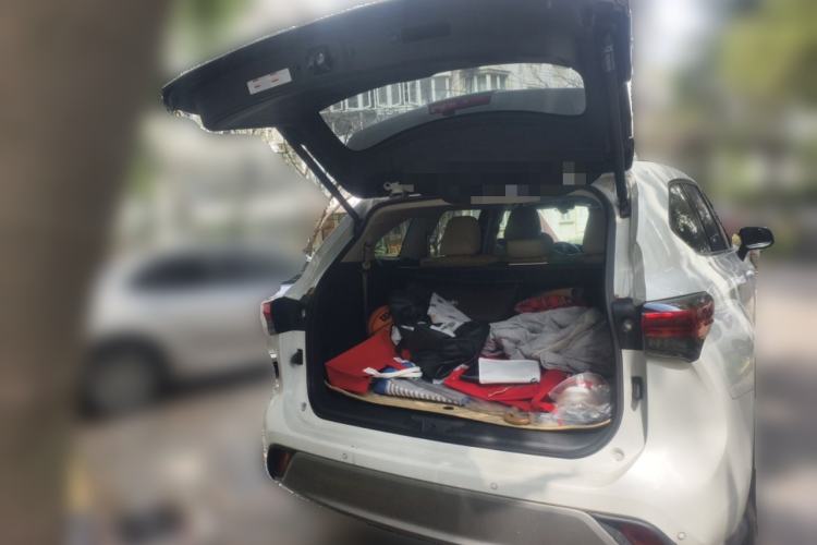 Used Toyota Highlander 2022 Dual-Engine 2.5L Four-Wheel Drive Supreme Edition 7-Seater Trunk