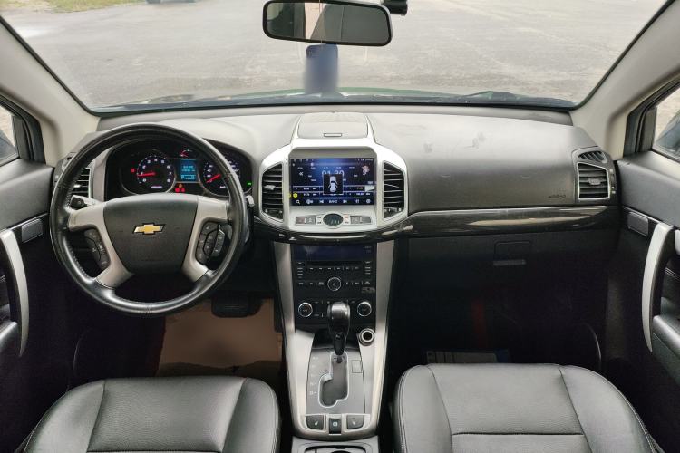 Used Chevrolet Captiva 2017 2.4L 4x4 Flagship Edition 7-Seater