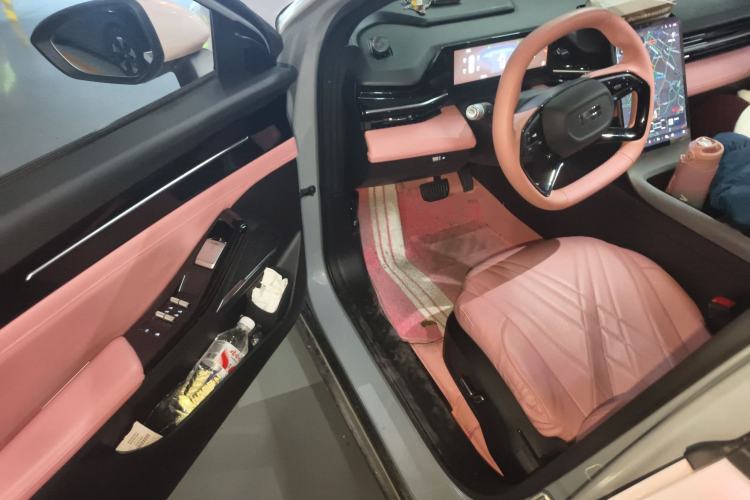 Used Geely Galaxy L6 2023 125km PLUS
