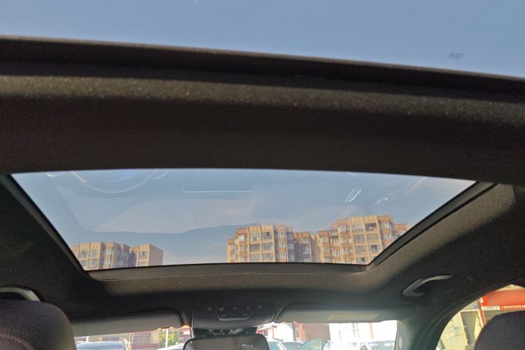 Used Mercedes-Benz GLC 2018 Facelift GLC 260 4MATIC Luxury Edition Headliner