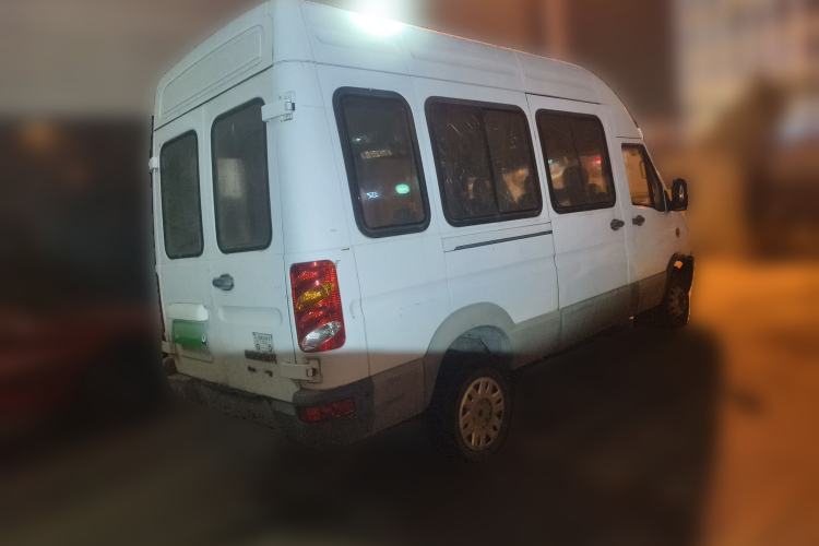 Used Iveco Power Daily 2013 2.5T-V39 Box Truck High Roof
