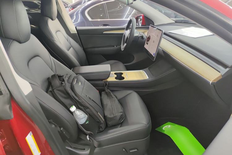 Used Tesla Model Y 2022 Rear-Wheel-Drive Version
