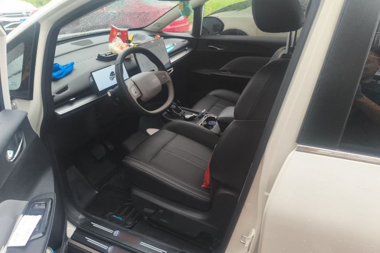 Used Venucia VX6 2025 Large Flat-Layout 520 Pro