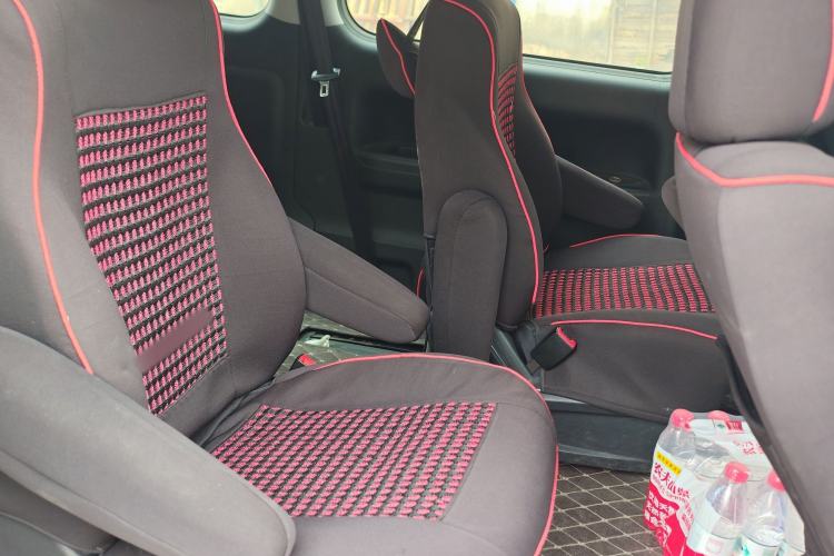 Used JAC Refine M4 2017 2.0T Manual Comfort Version Interior 4