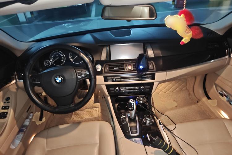 Used BMW 5 Series 2014 520Li Elegant Model
