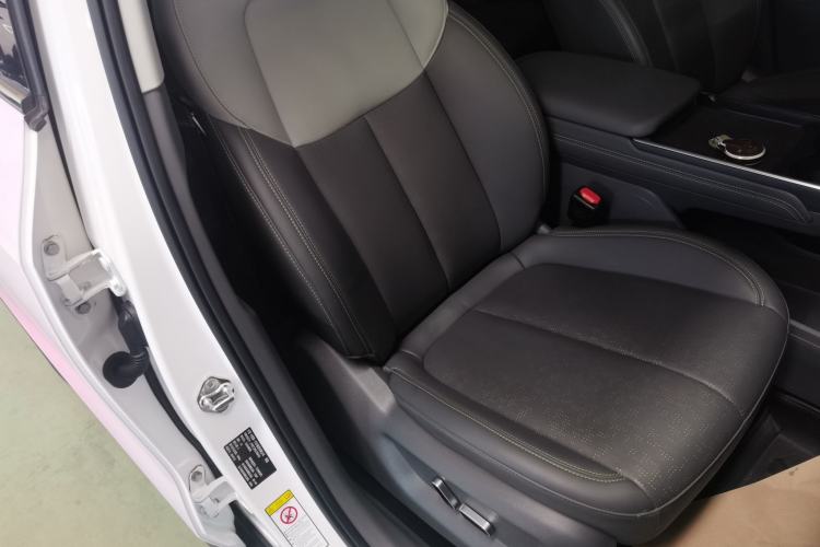 Used Bestune Yueyi 03 2025 565km Premium Edition Right Front Seat